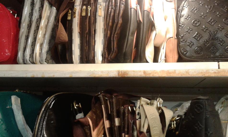 2013-11-1-824skrýš Holešovice.jpg